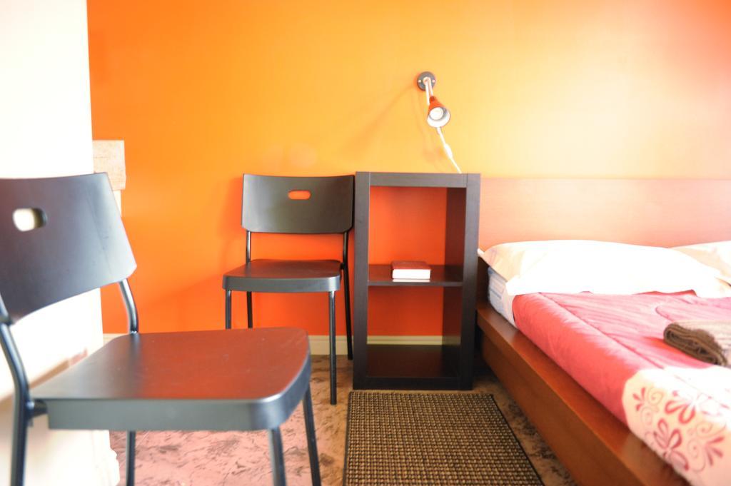 Camelot Inn At Honeyville 部屋 写真