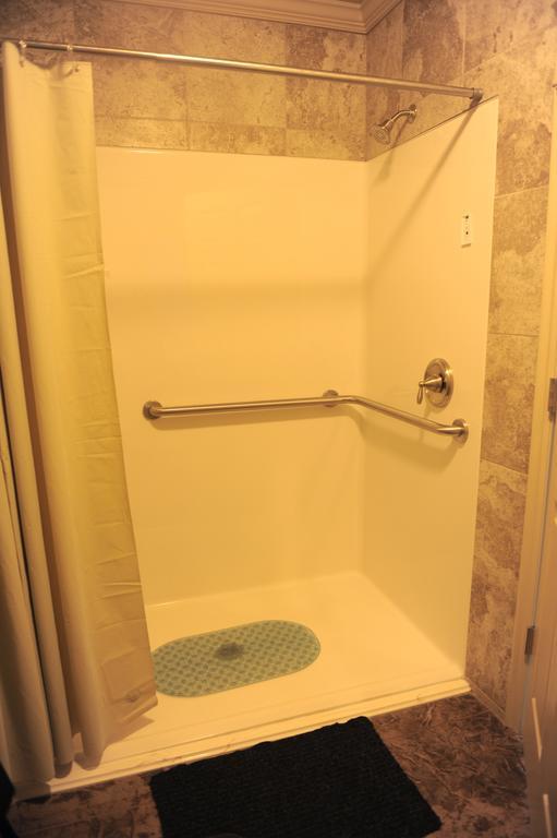 Camelot Inn At Honeyville 部屋 写真