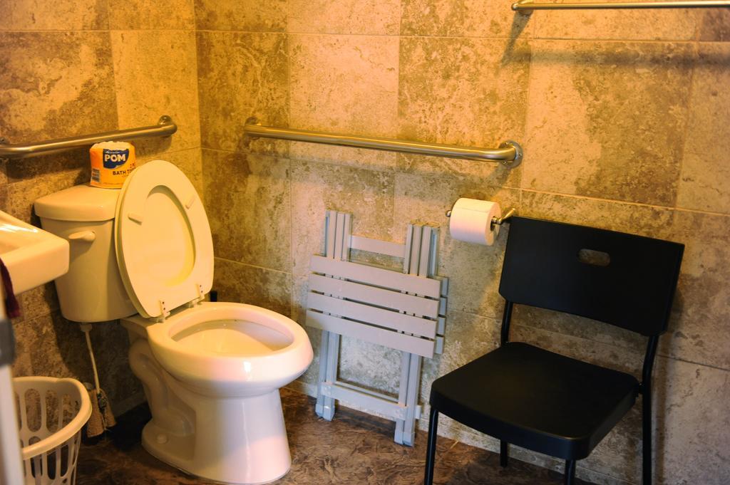 Camelot Inn At Honeyville 部屋 写真