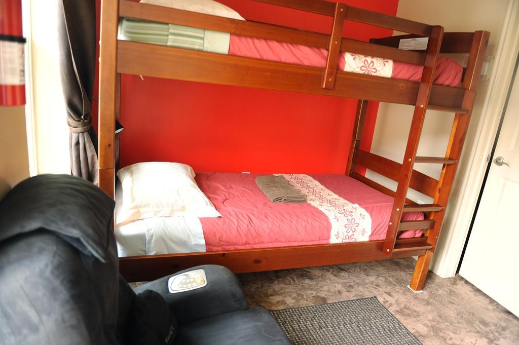 Camelot Inn At Honeyville 部屋 写真